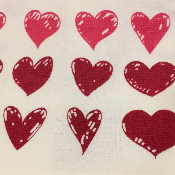 Be My Valentine Ombre Hearts Kitchen Towel Set of Two NWT 16x26” Cotton Oekotex - Picture 3 of 16